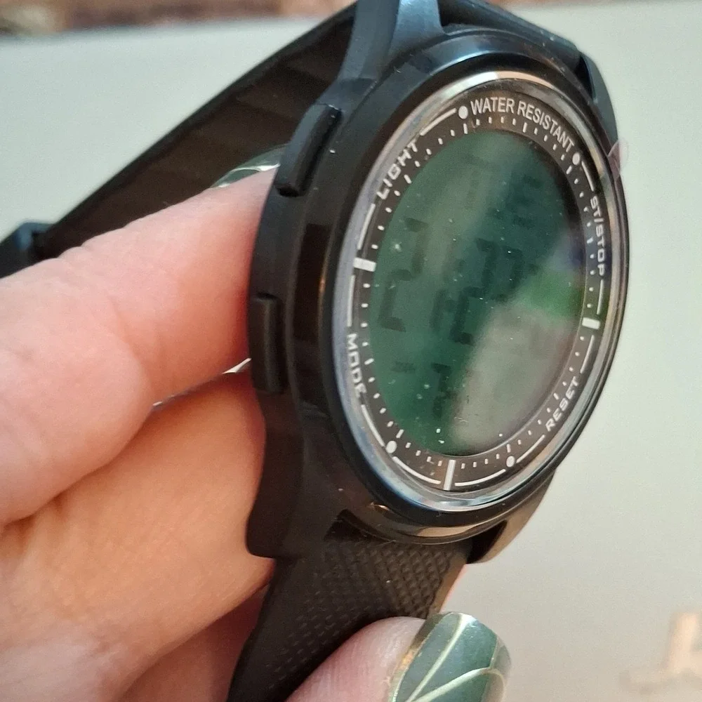 NIB Beeasy AW02 Mens Black Waterproof Digital Watch.Stopwatch,Alarm,Backlight.